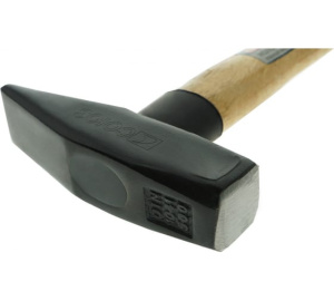 Молоток 500г,кованый боек,дерев.рукоятка,С КЕРНЕРОМ,pat,СОЮЗ