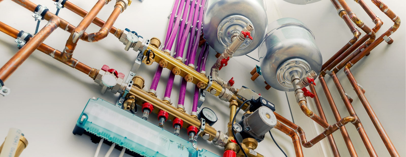 Монтаж систем отопления и водоснабжения 